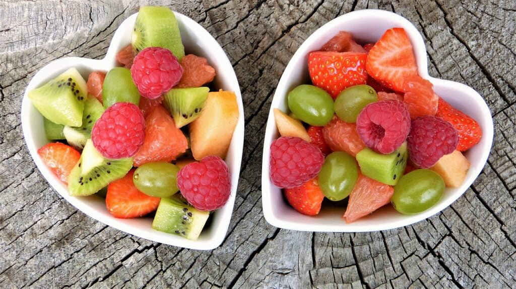 Real Fruit Juice vs. Flavored Juice. 4 Layla Flavors give the real fruit juice experience. 3 real fruit juice pieces
